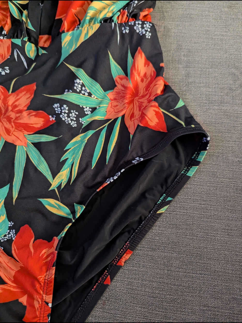 ModCloth Black Floral Cross-back Bathing Suit Lg - Picture 3 of 5